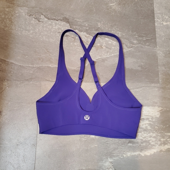 Lululemon Define Bra. Bruised Berry (Purple). Crossed Back. Size 4. - Picture 4 of 6